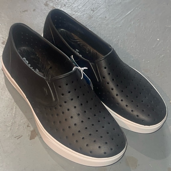 Skechers Shoes - SKECHERS foamies.  Slip on shoe — women